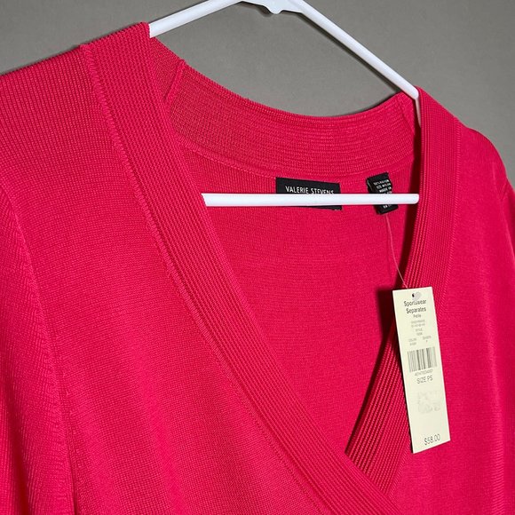 NWT Valerie Stevens Pink Stretch V Neck Size‎ PS - Picture 3 of 10